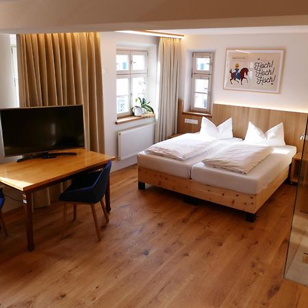 Hotel Zum Schwarzen Ross Und Gutmann Zur Post Hilpoltstein Ngoại thất bức ảnh