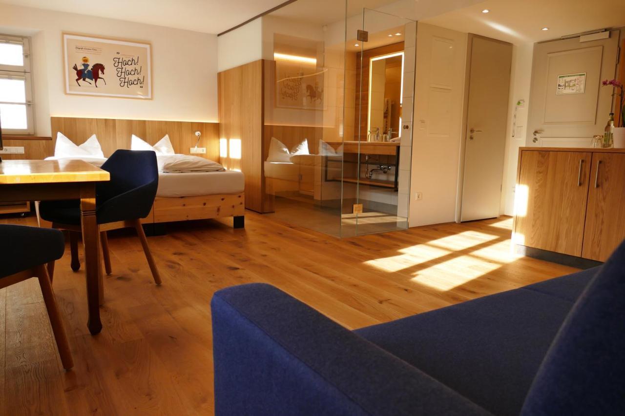 Hotel Zum Schwarzen Ross Und Gutmann Zur Post Hilpoltstein Ngoại thất bức ảnh